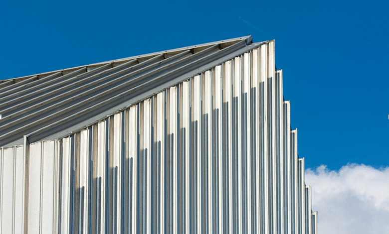 What Should Property Owners Consider When Evaluating Metal Roofing Providers?