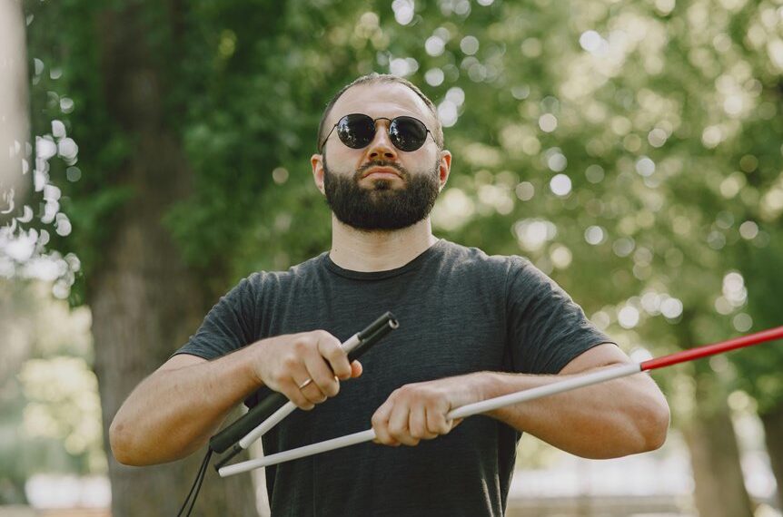 definition of legally blind status